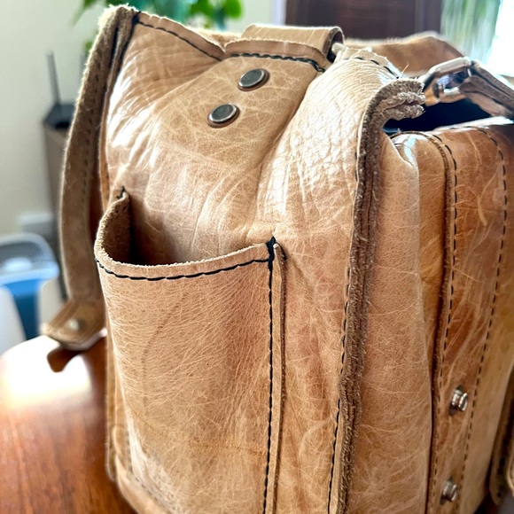 Copper River Bag Co 10” camera bag, light tan, full leather - Picture 6 of 7
